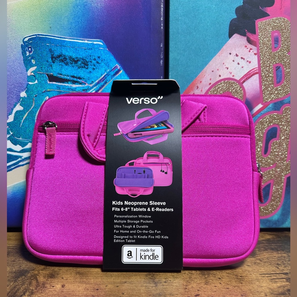 Verso Kids Neoprene Sleeve -Fits 6-8” Tablets & E-Readers - Pink (Purple Inside)
